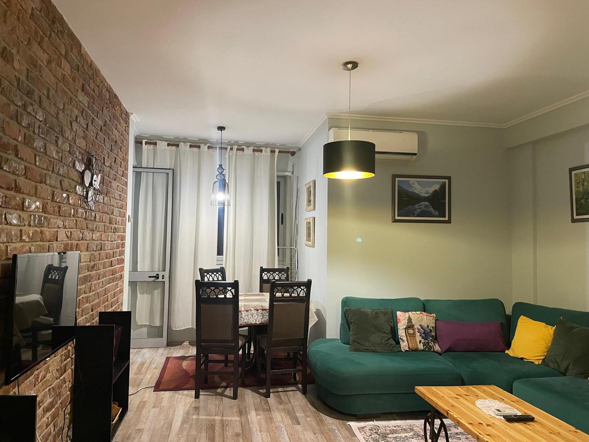 Bricks Apartment Near Pazari I Ri Tirana Zewnętrze zdjęcie