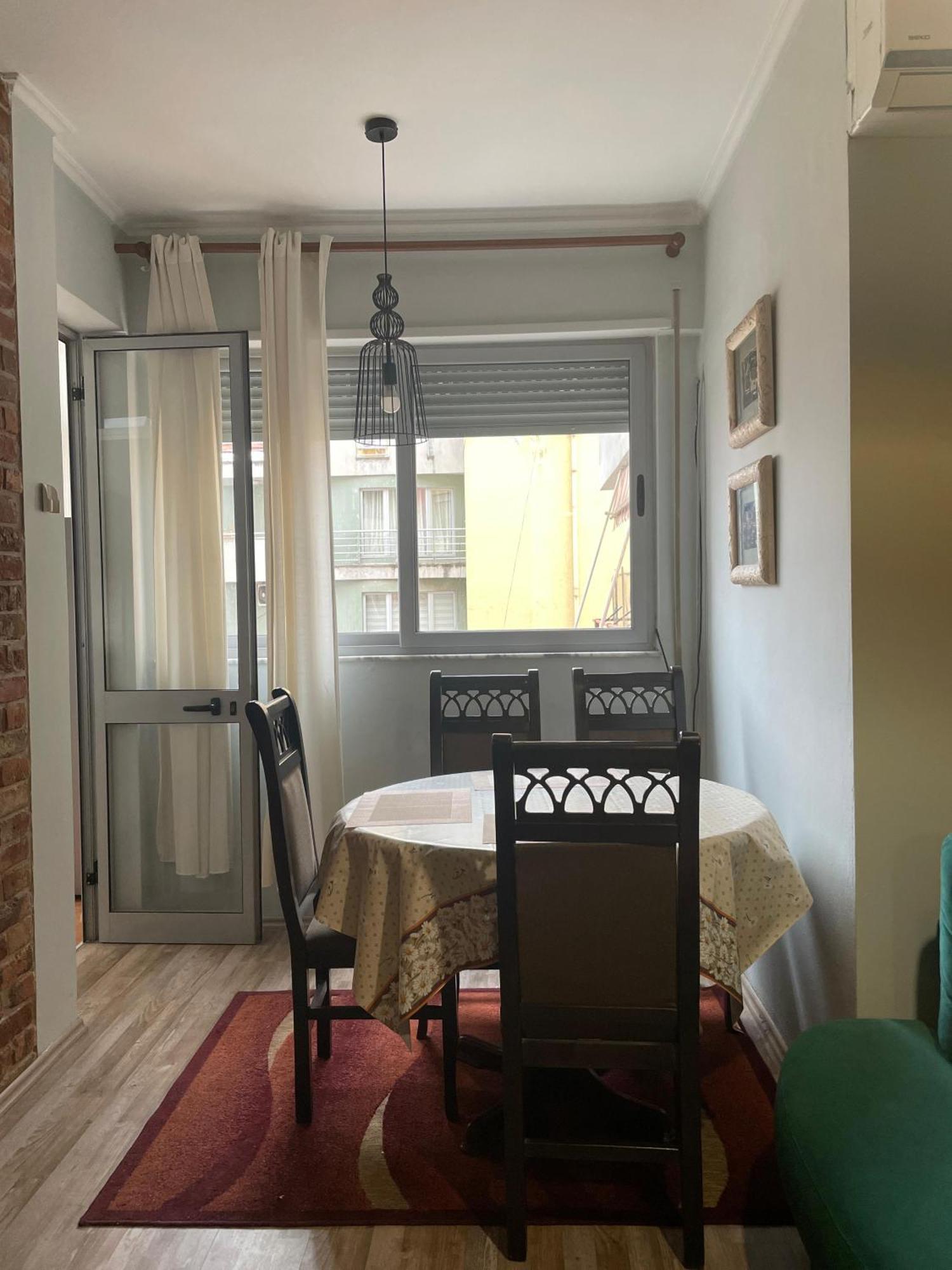 Bricks Apartment Near Pazari I Ri Tirana Zewnętrze zdjęcie